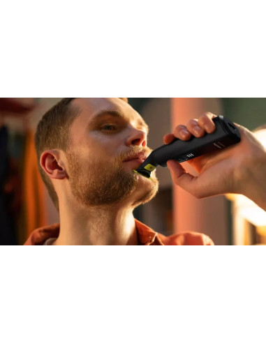 PHILIPS MULTIGROOM ONEBLADE PRO 360º/ 4 ACCESORIOS/ QP6542/15